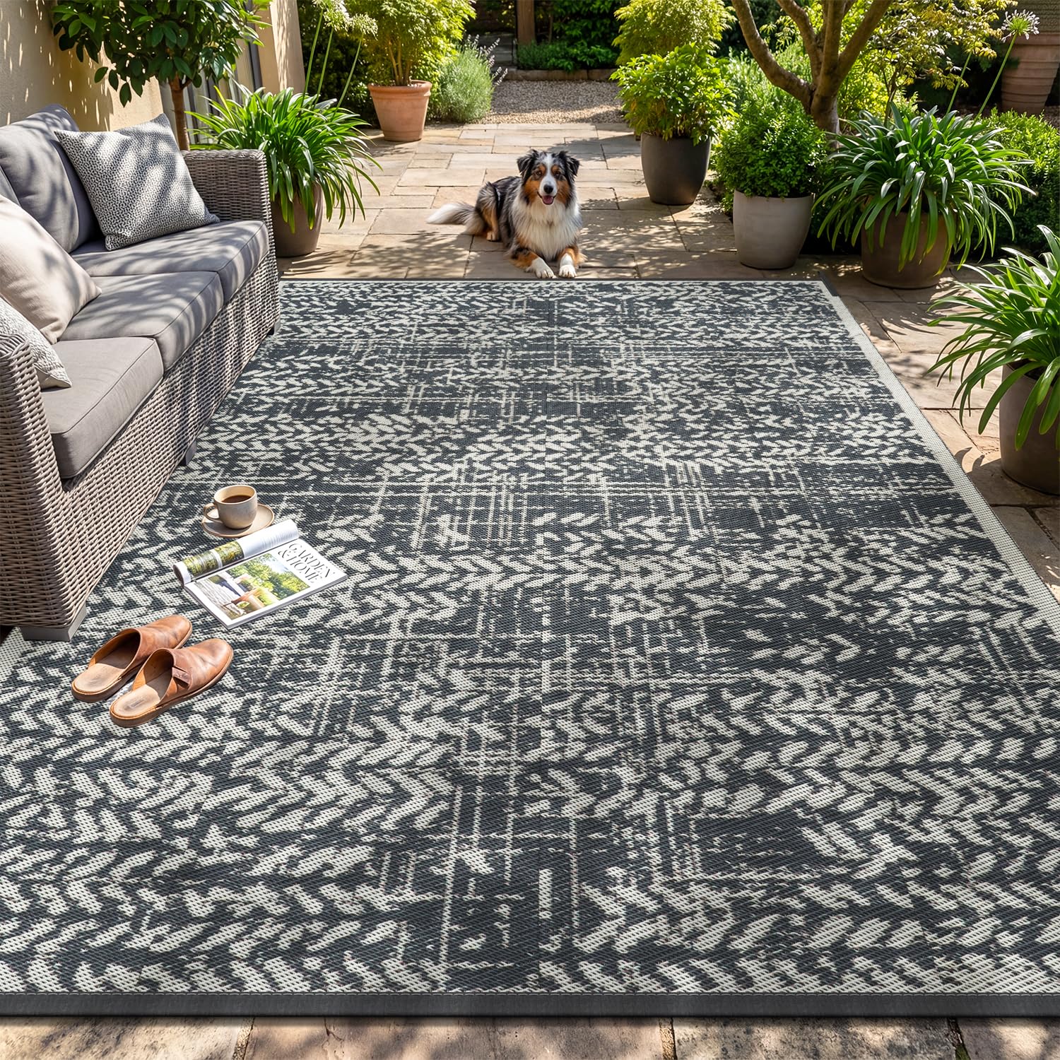 MontVoo outdoor rug waterproof 5x8 provides quick-dry comfort for patios and decks.
