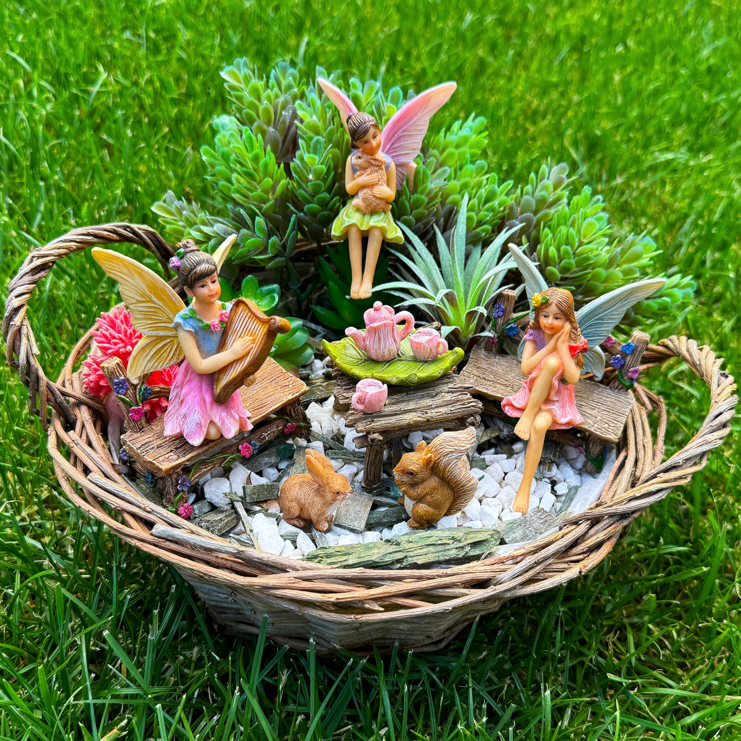 Mood Lab resin figures with sun protection for outdoor use