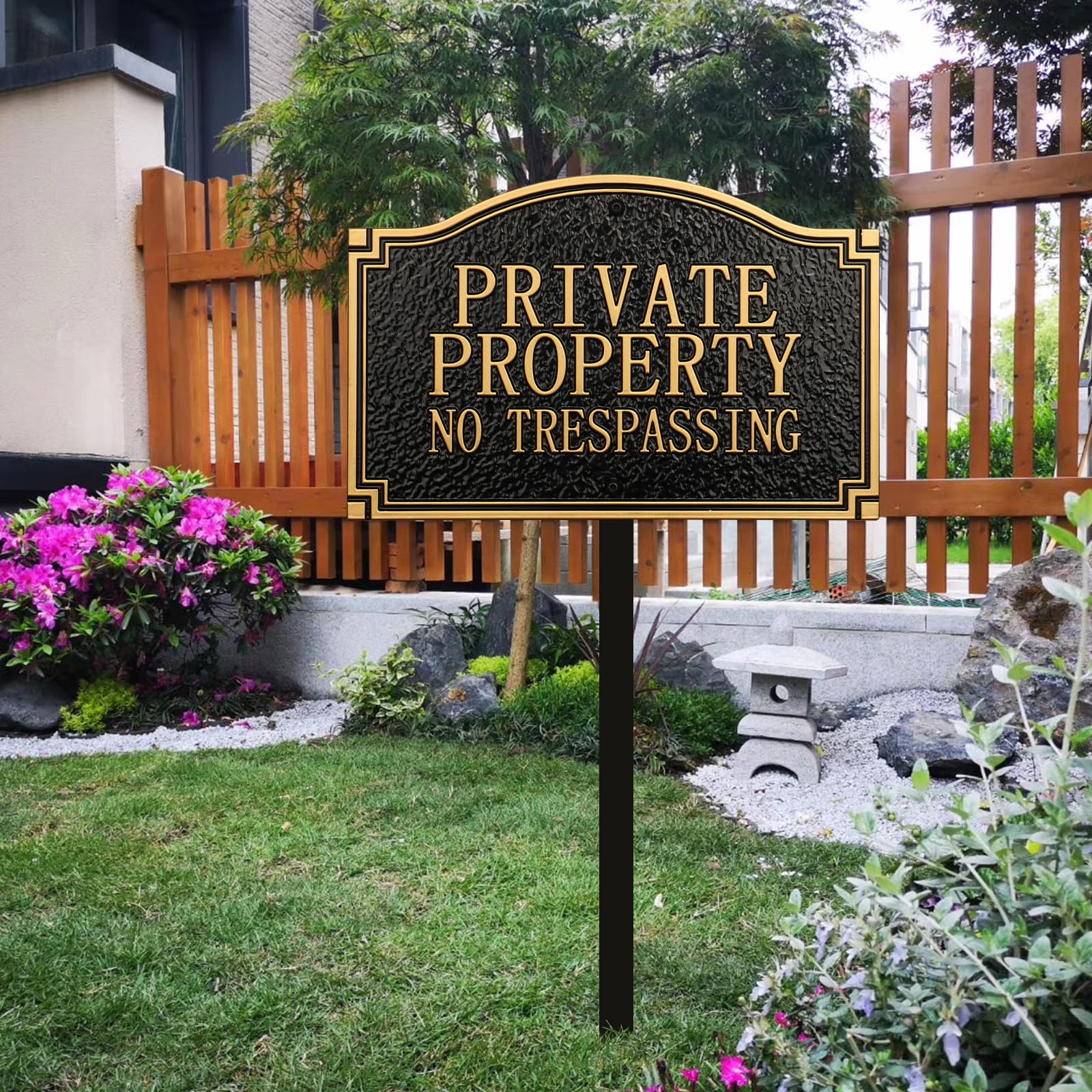 Morgtta cast-metal sign for the yard, rustproof design lasts through seasons