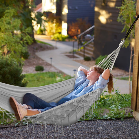MOSFiATA hammock set quick to assemble between trees or on a stand.