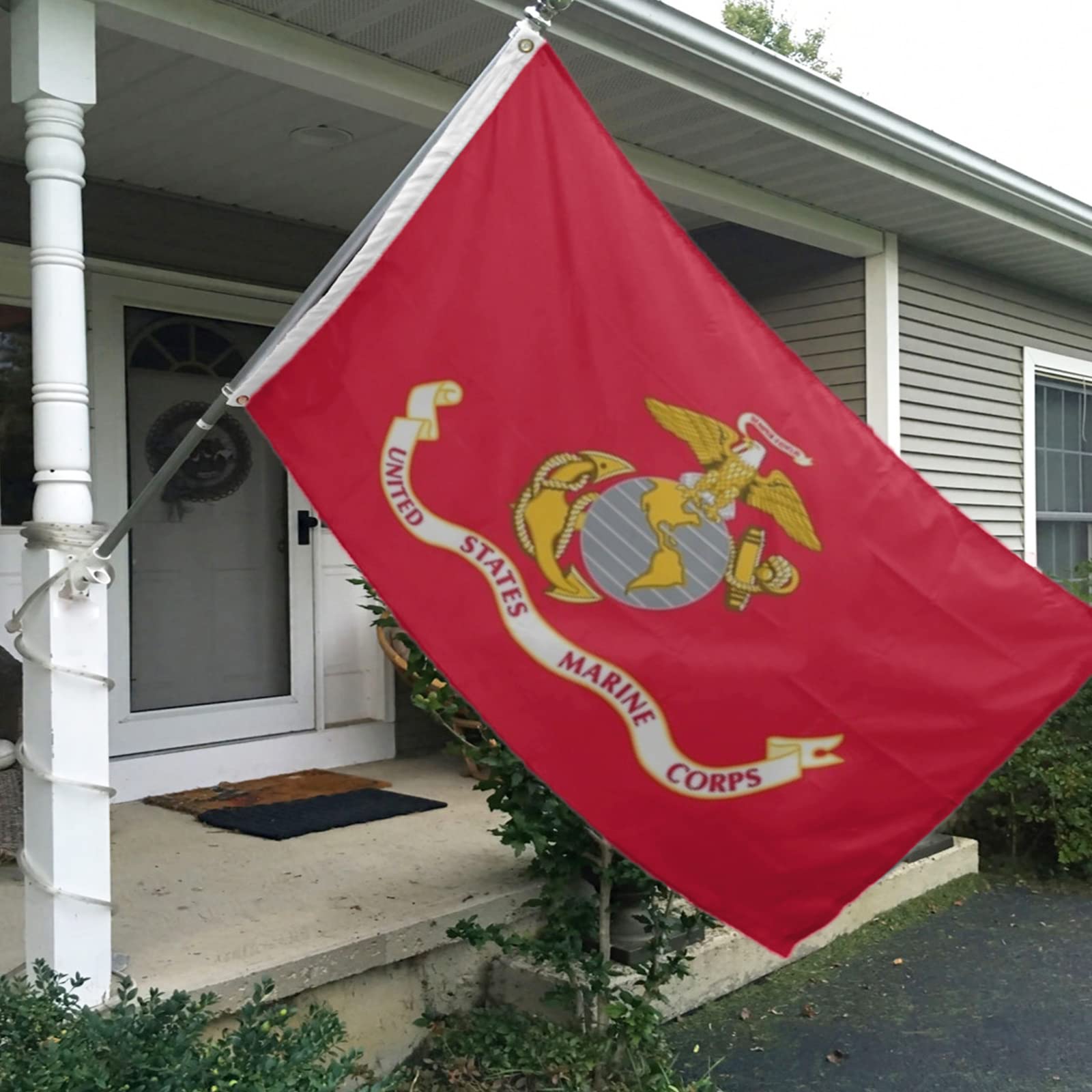 Mosprovie USMC flag showing brass grommets for durable hanging