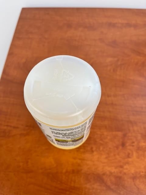 Close-up on six essential oils in Mosquito Magician blend.