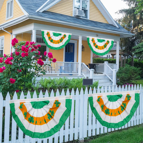 Motiloo flag with brass grommets designed for outdoor mounting.