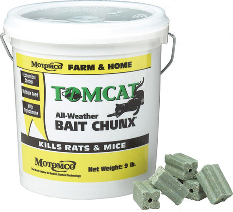 Motomco Tomcat All Weather Bait Chunx 9 lb packaging for rural rodent control