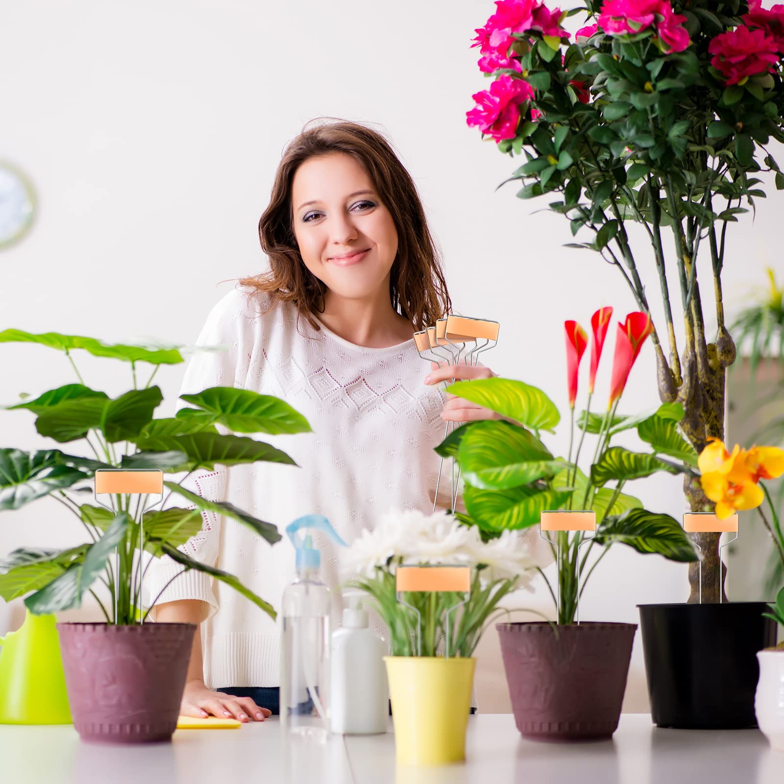 Moxweyeni reusable garden markers reduce seasonal mix-ups.