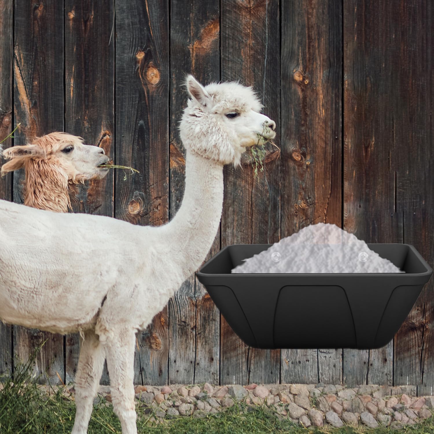 Mozoba PP plastic construction keeps feed safe and animal friendly