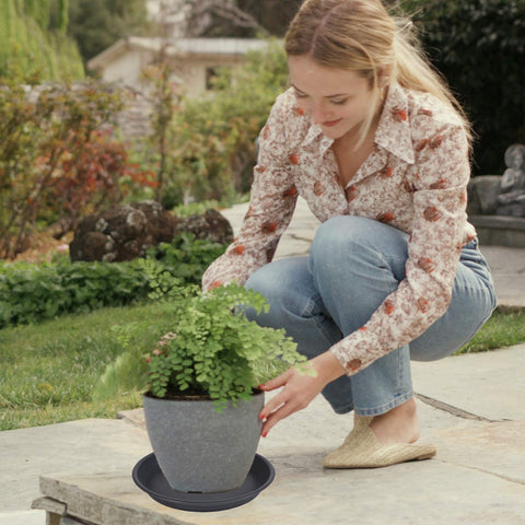 MSKIAUO durable, lightweight plastic tray for versatile use.