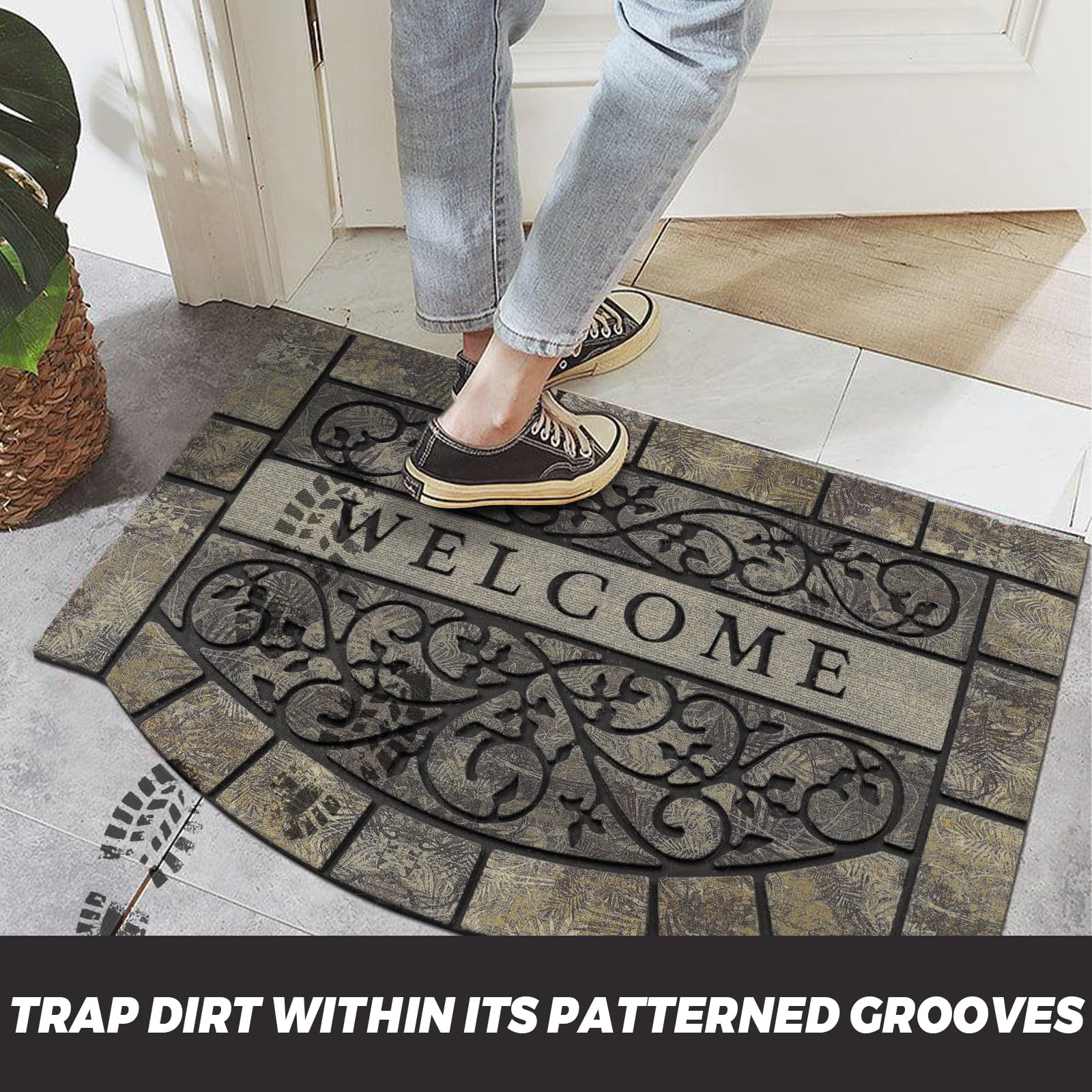 MTOUOCK easy-clean mat rinses with a hose and dries quickly.