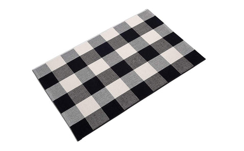 MUBIN compact 2x3 rug suited for small spaces and apartments.
