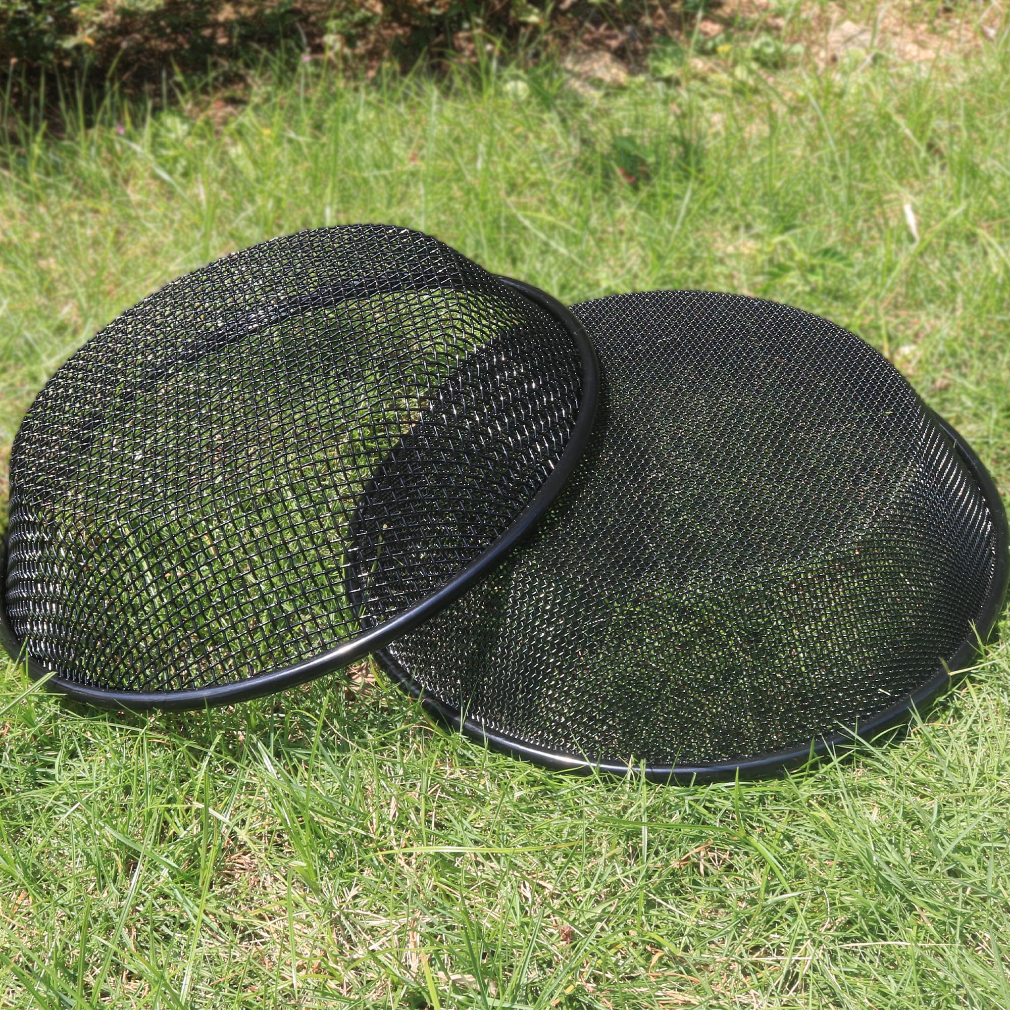 Mulctun soil sifter filtering dirt, sand, and compost textures
