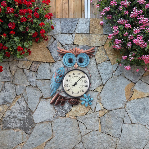 MUMTOP thermometer displayed in a sunlit indoor/outdoor setting