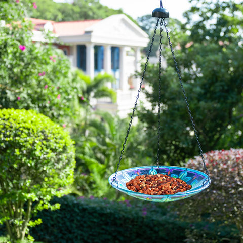 MUMTOP seed-feeding feature invites birds to forage and rest