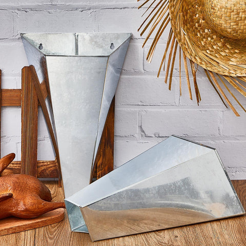 Mumufy smooth-surface cone cleans quickly with dish soap and hot water