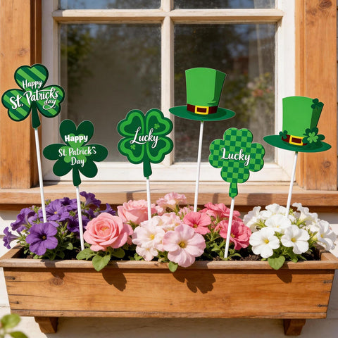MUOUAKATE St Patrick's Day shamrock stake set enhances garden decor.