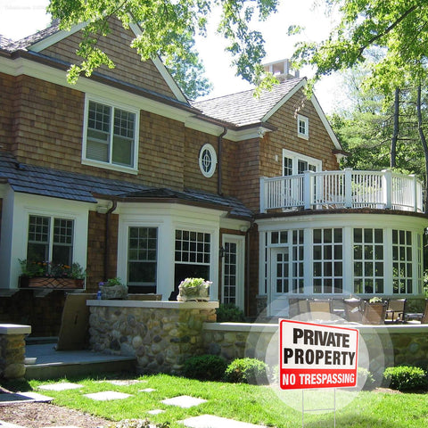 MUXYH double-sided design ensures visibility from street and sidewalk approaches