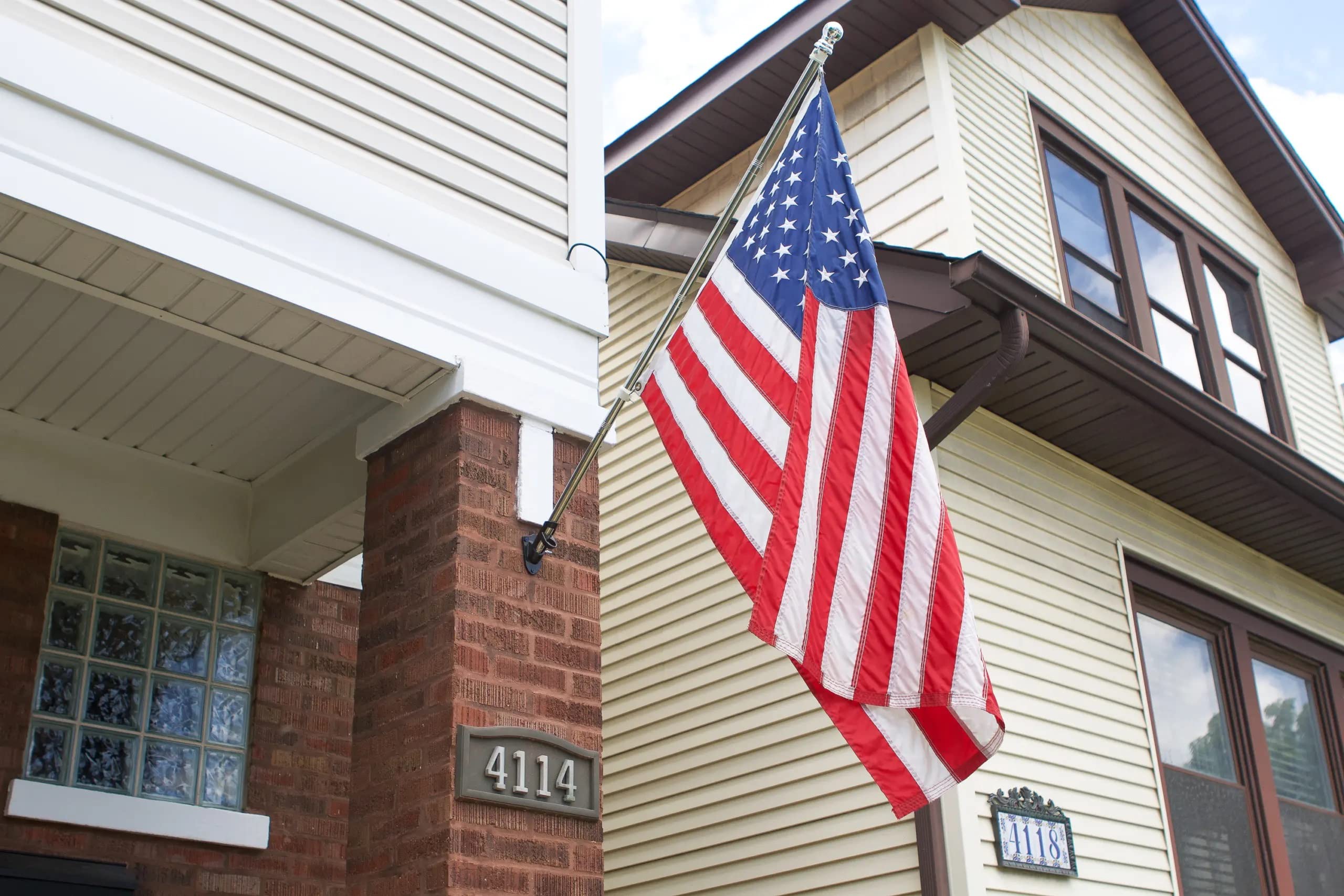 MVPRING 4x6 outdoor flag withstands sun and weather for holidays