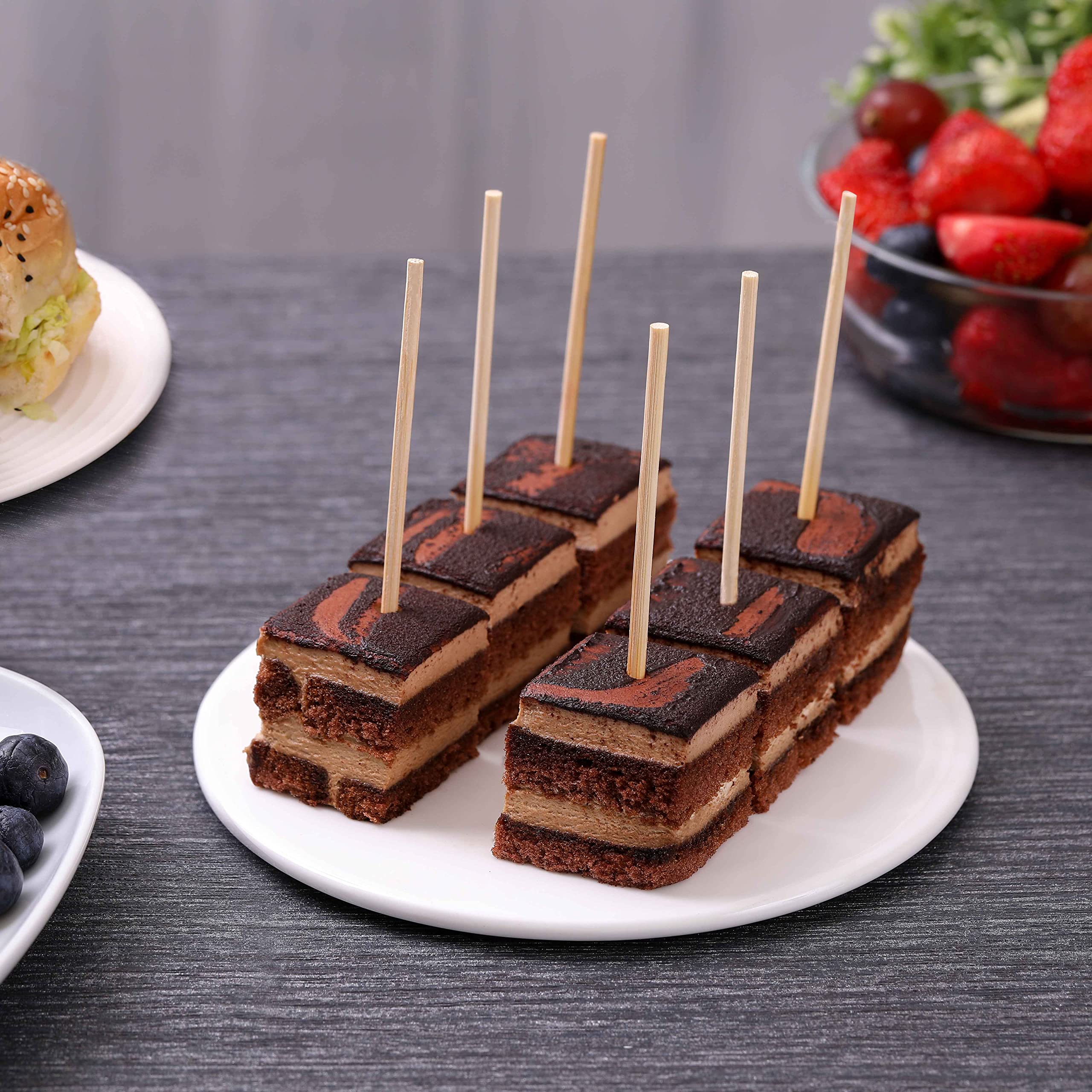 NadaKin eco-friendly bamboo material supports sustainable grilling.
