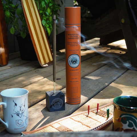 Nantucket Spider Mosquito Sticks spiced coffee burn provides warm outdoor aroma.