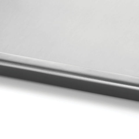 Napoleon integrated grease traps simplify cleanup and keep the grill clean.