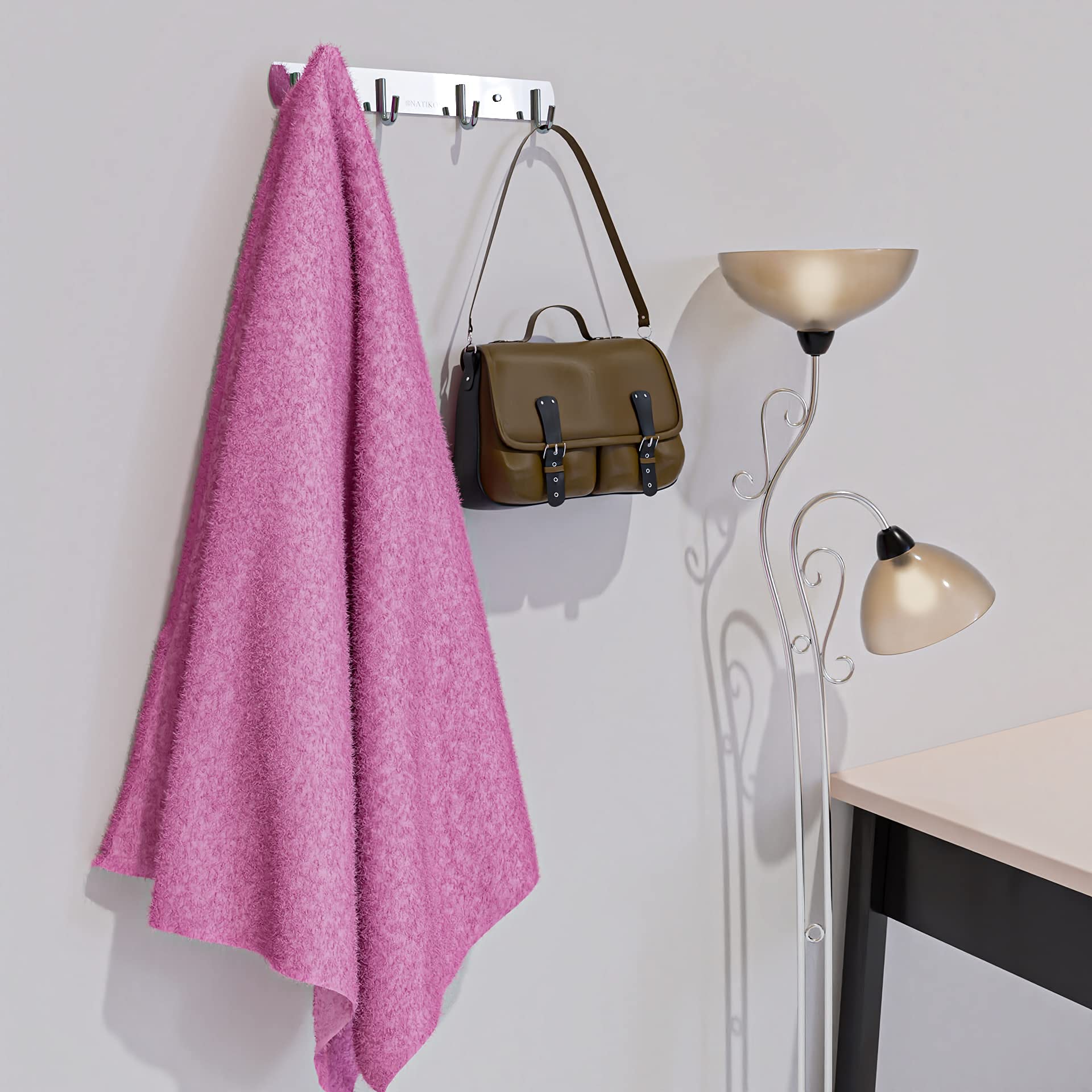 NATIKON indoor-outdoor-use stainless steel rack mounted for versatile placement.