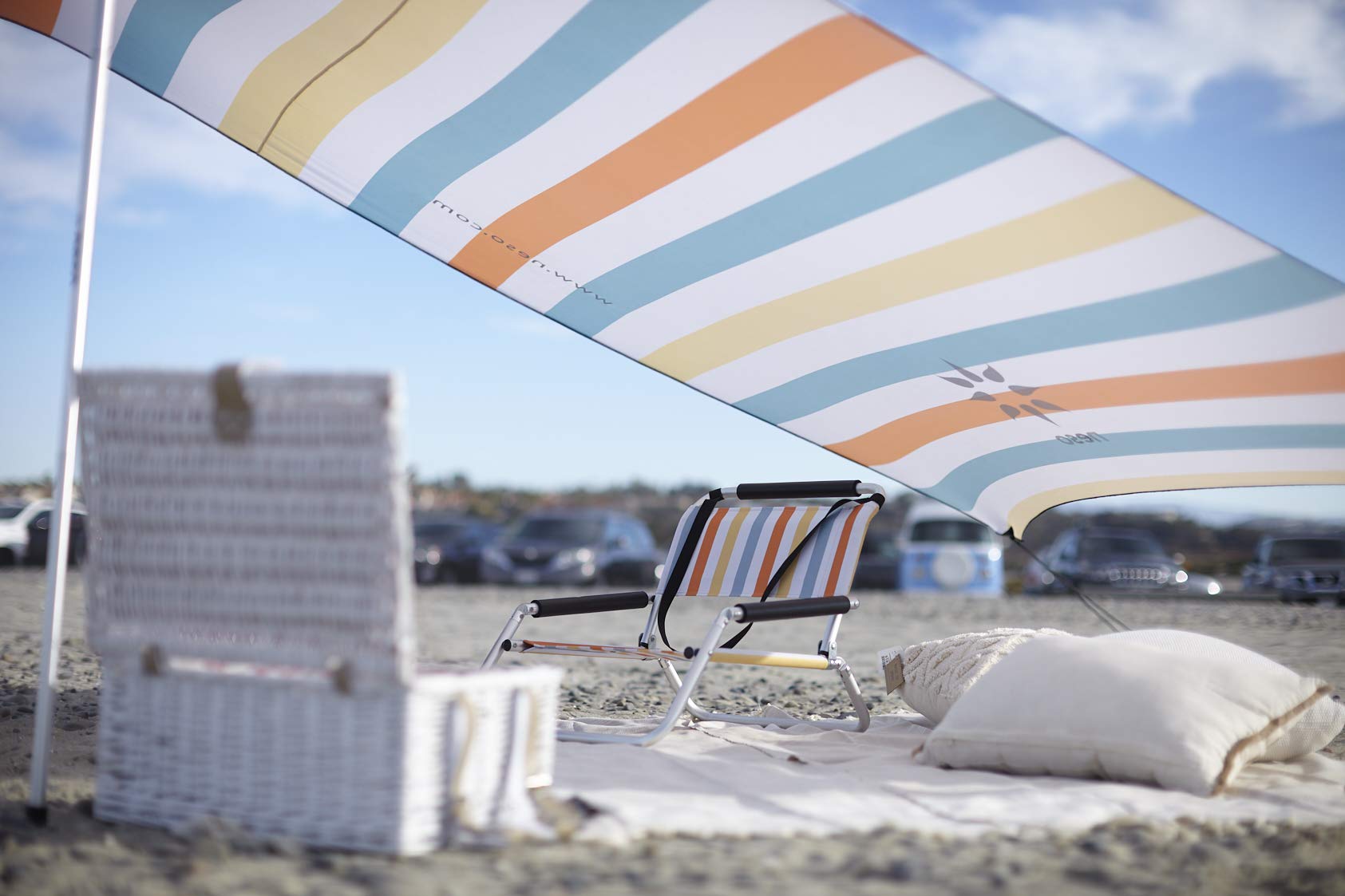 Neso wind-resistance up to 20 mph supports stable shade.