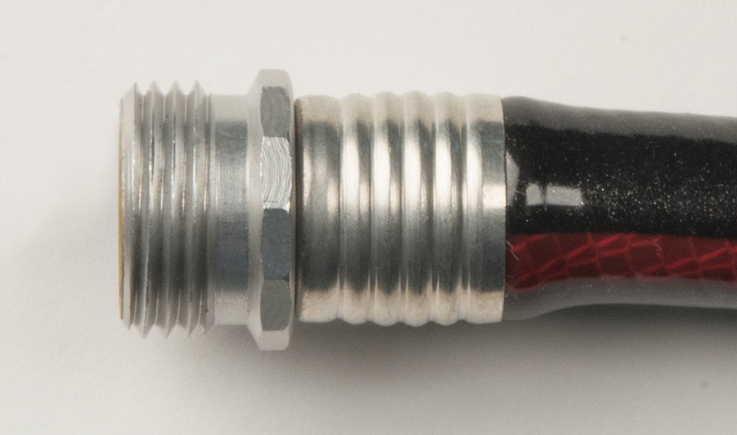 NeverKink heavy-gauge power coil provides rugged support for long hose runs.
