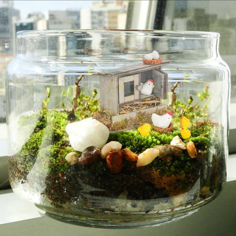 Nicunom DIY farm set supports creative play and decorative layouts.