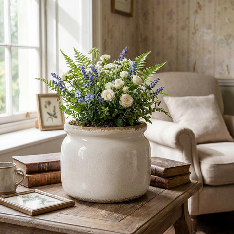 Ninehaoou beige rustic finish planter complements many decor styles.