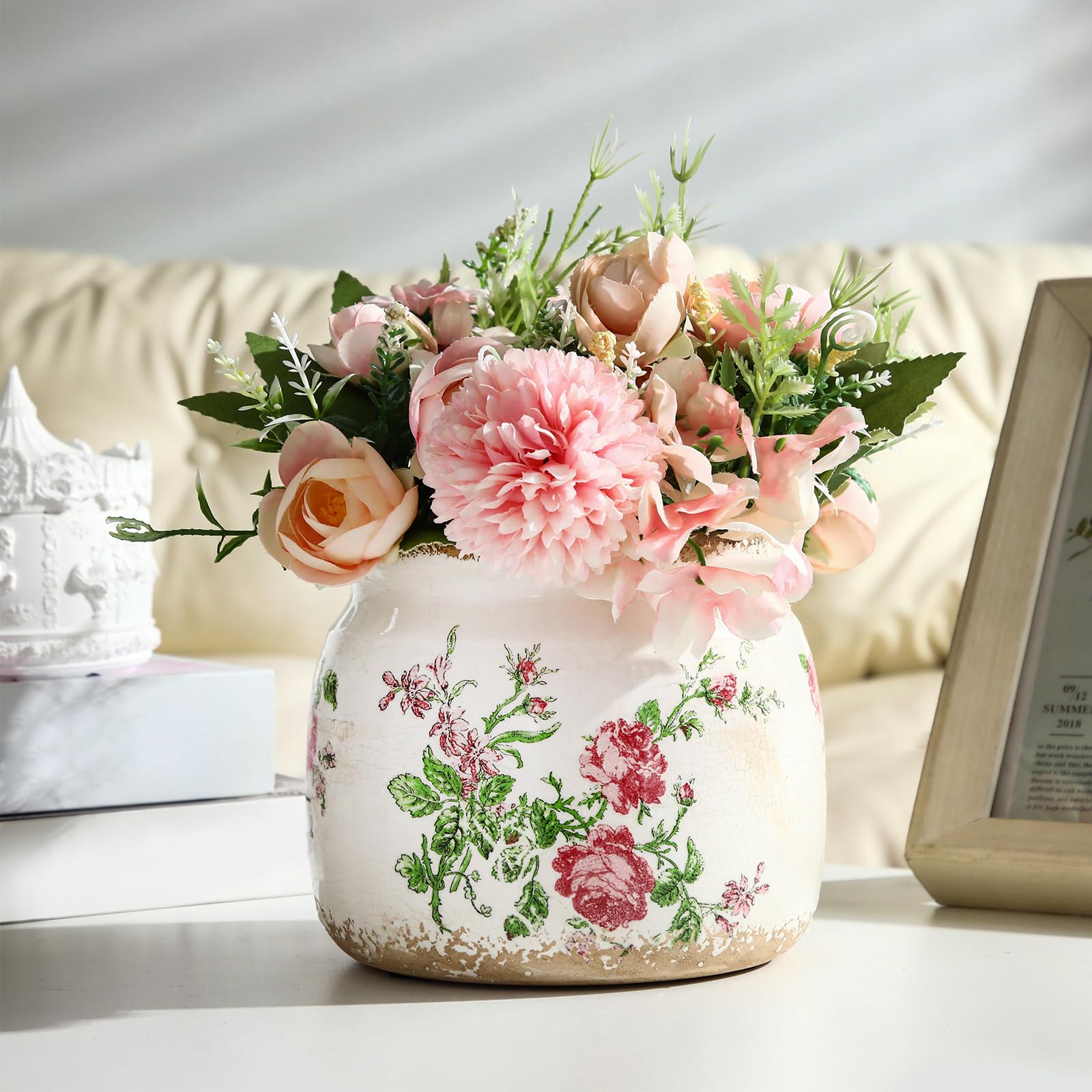 Ninehaoou vintage planter with plant demonstrates everyday greenery in elegant ceramic.