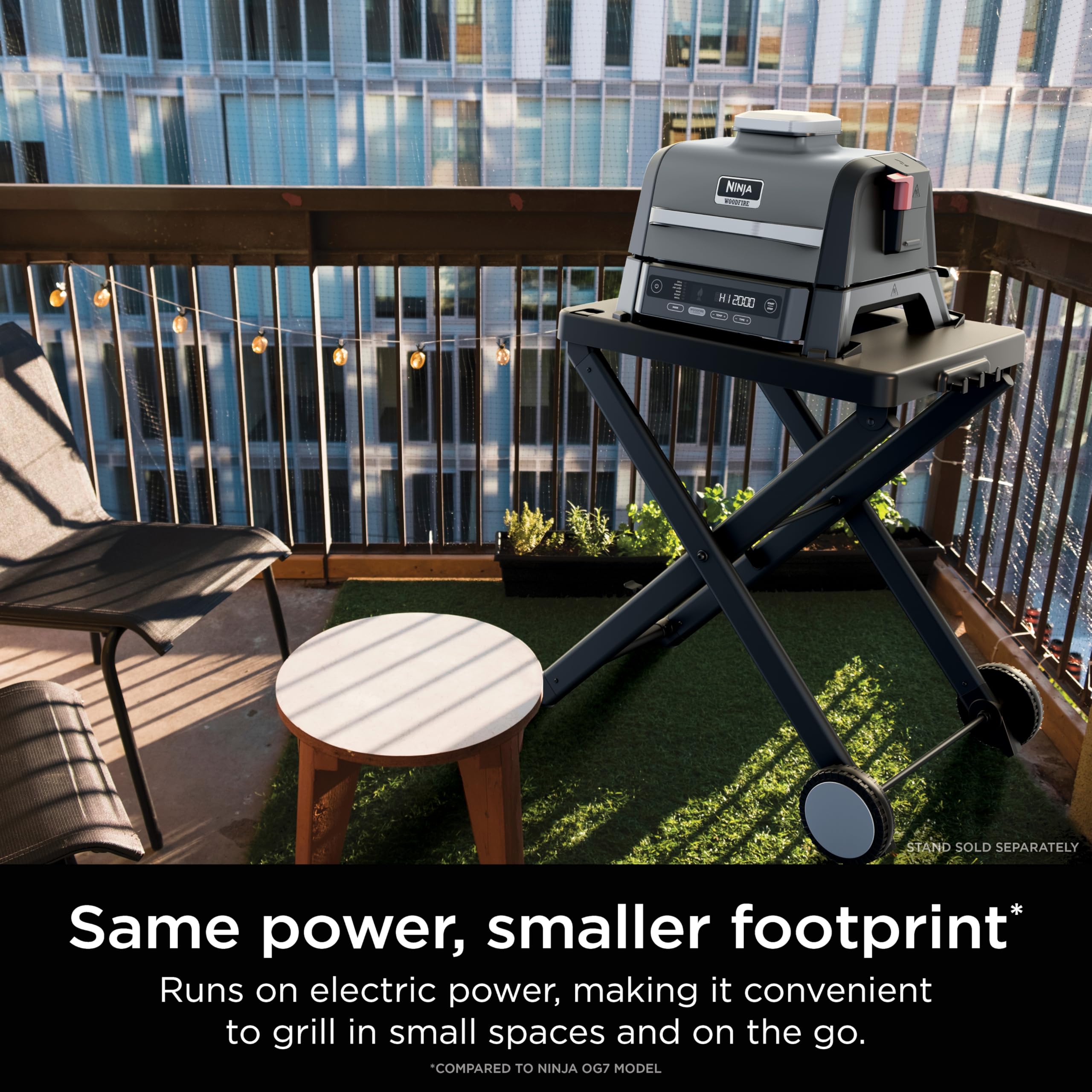 Ninja Woodfire Balcony-friendly design fits small outdoor spaces.