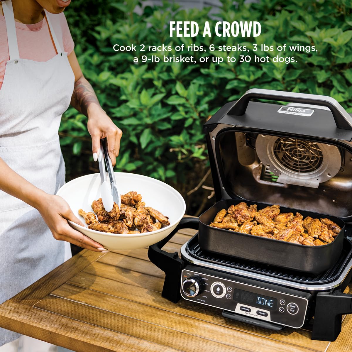Ninja Woodfire Pro nonstick grill grate for easy cleaning.