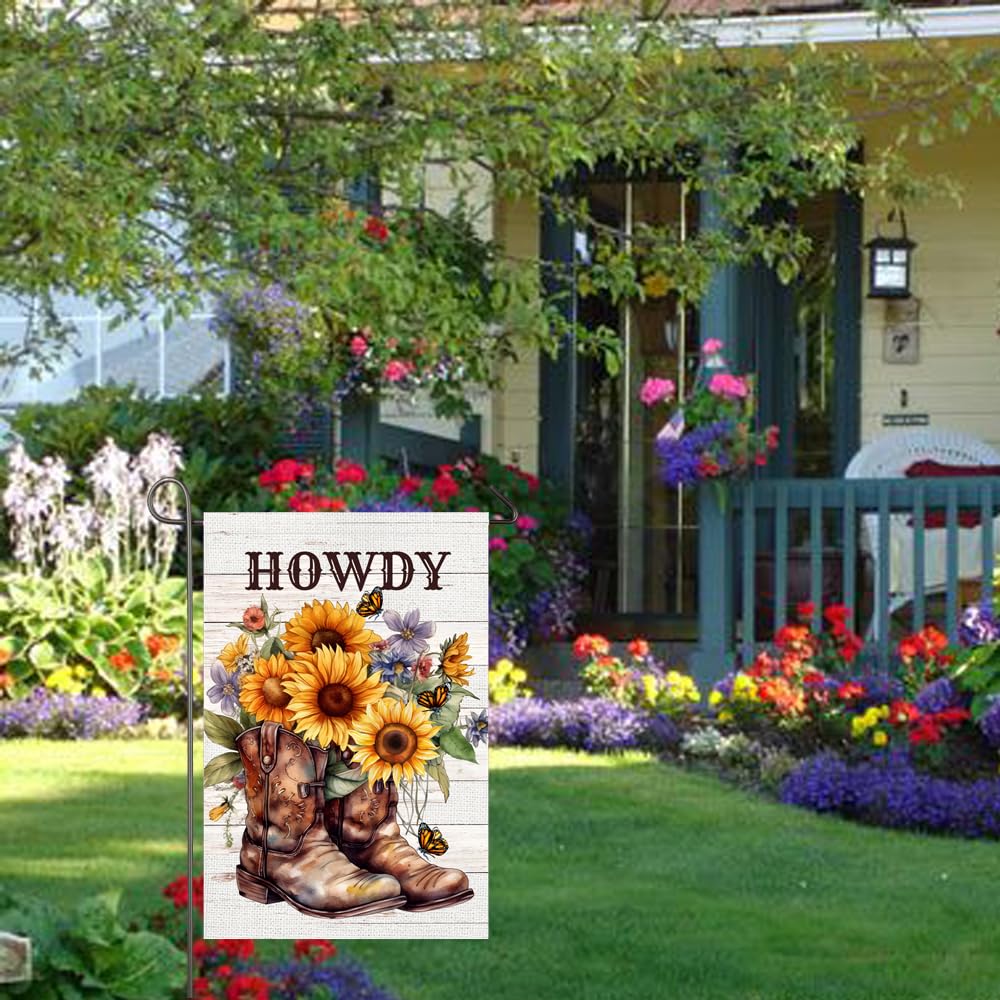 NISEVAN Howdy flag adds welcome charm for spring and summer outdoor spaces.