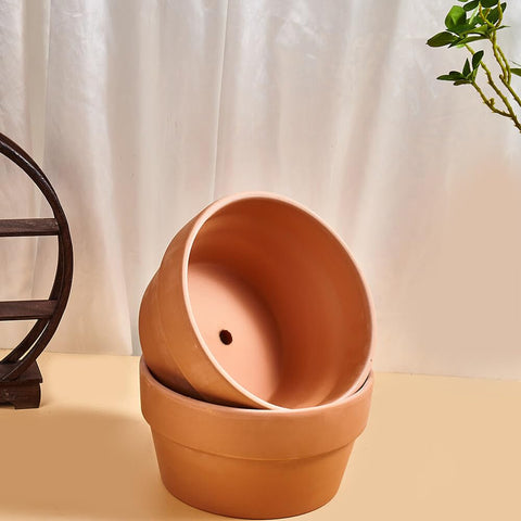 NiSevenLiving compact two-pack pot set offers versatile planting options.