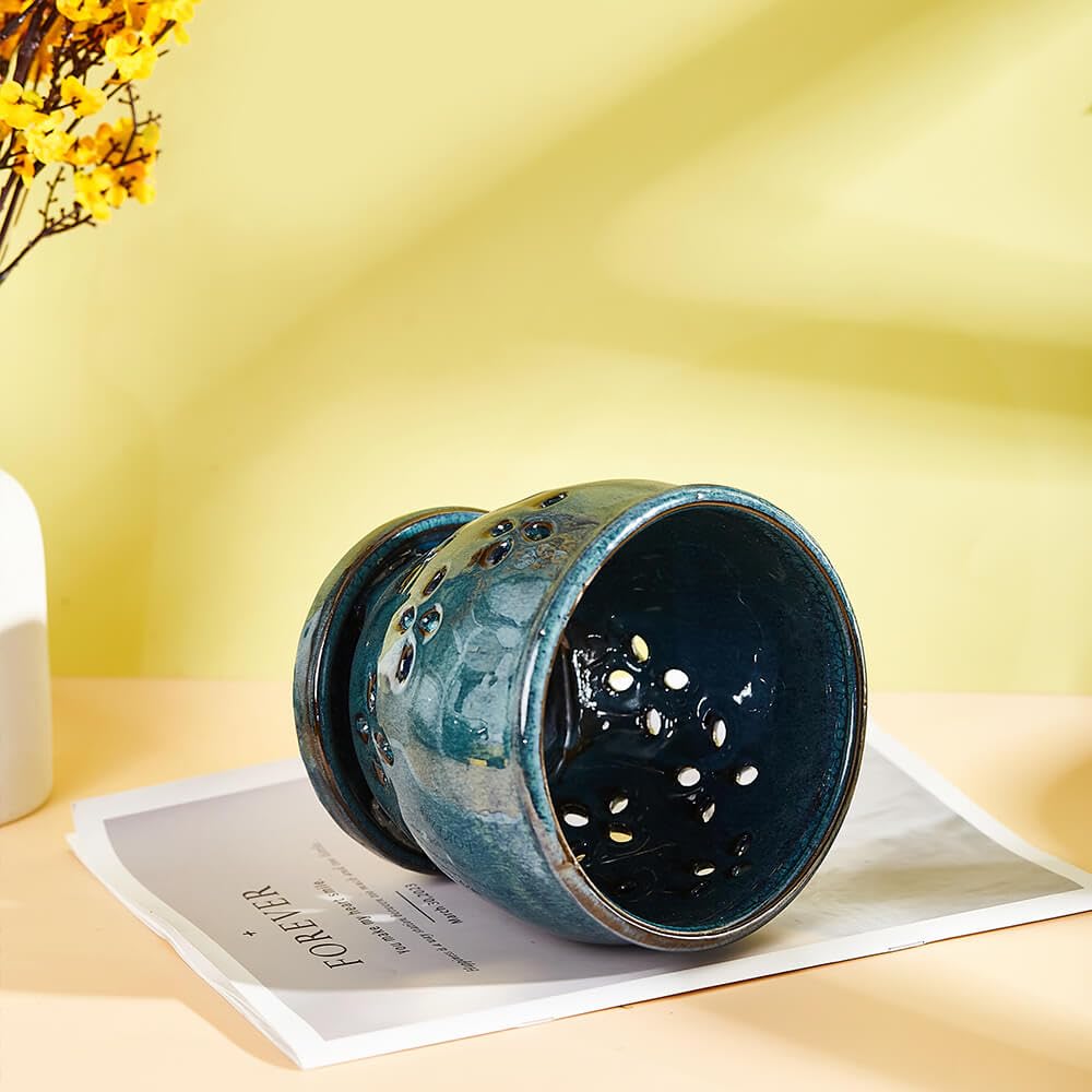 NiSevenLiving orchid pot suits indoor and outdoor display.