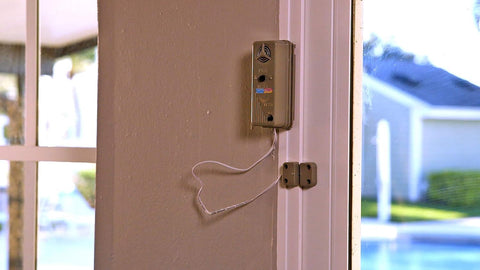Nitelighter YardGard water-resistant design withstands outdoor use in rain or shine.