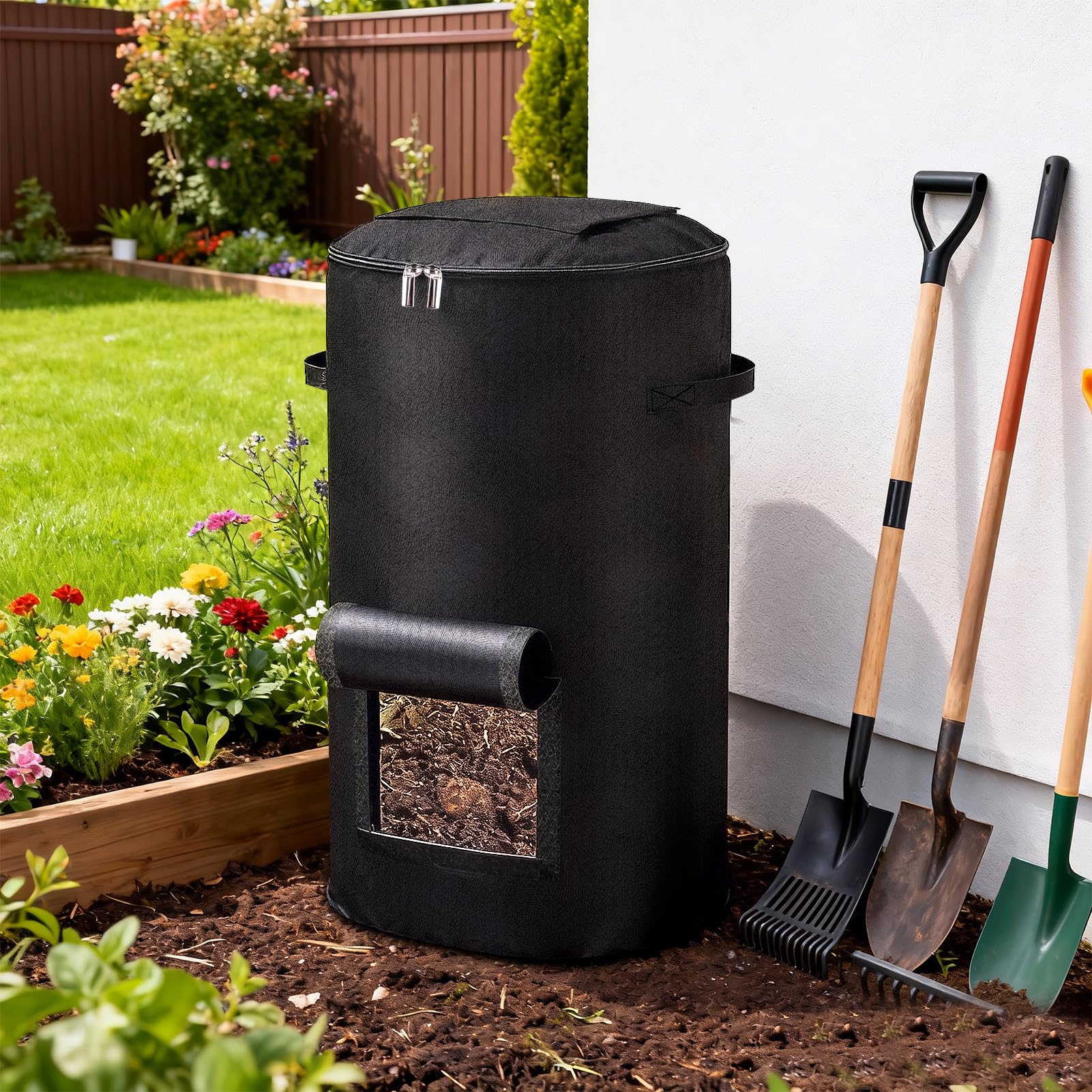 Niuyhe compost bag is portable and folds flat for storage.