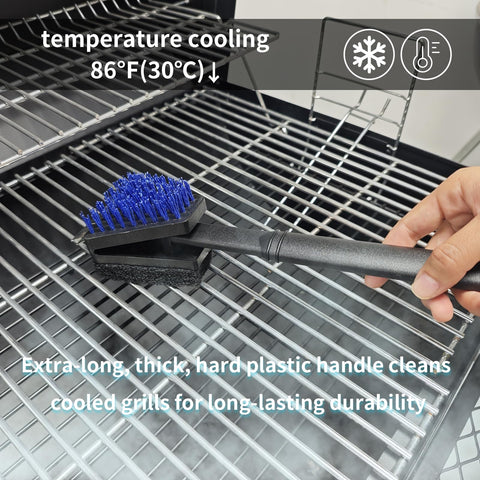 Novaspark absorbent grill sponge aids quick wipe-downs after scrubbing