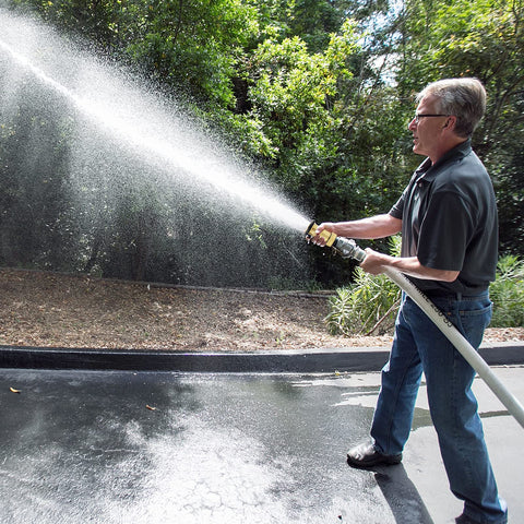 NOVINO heavy-duty brass nozzle ideal for horticultural watering and fire equipment use