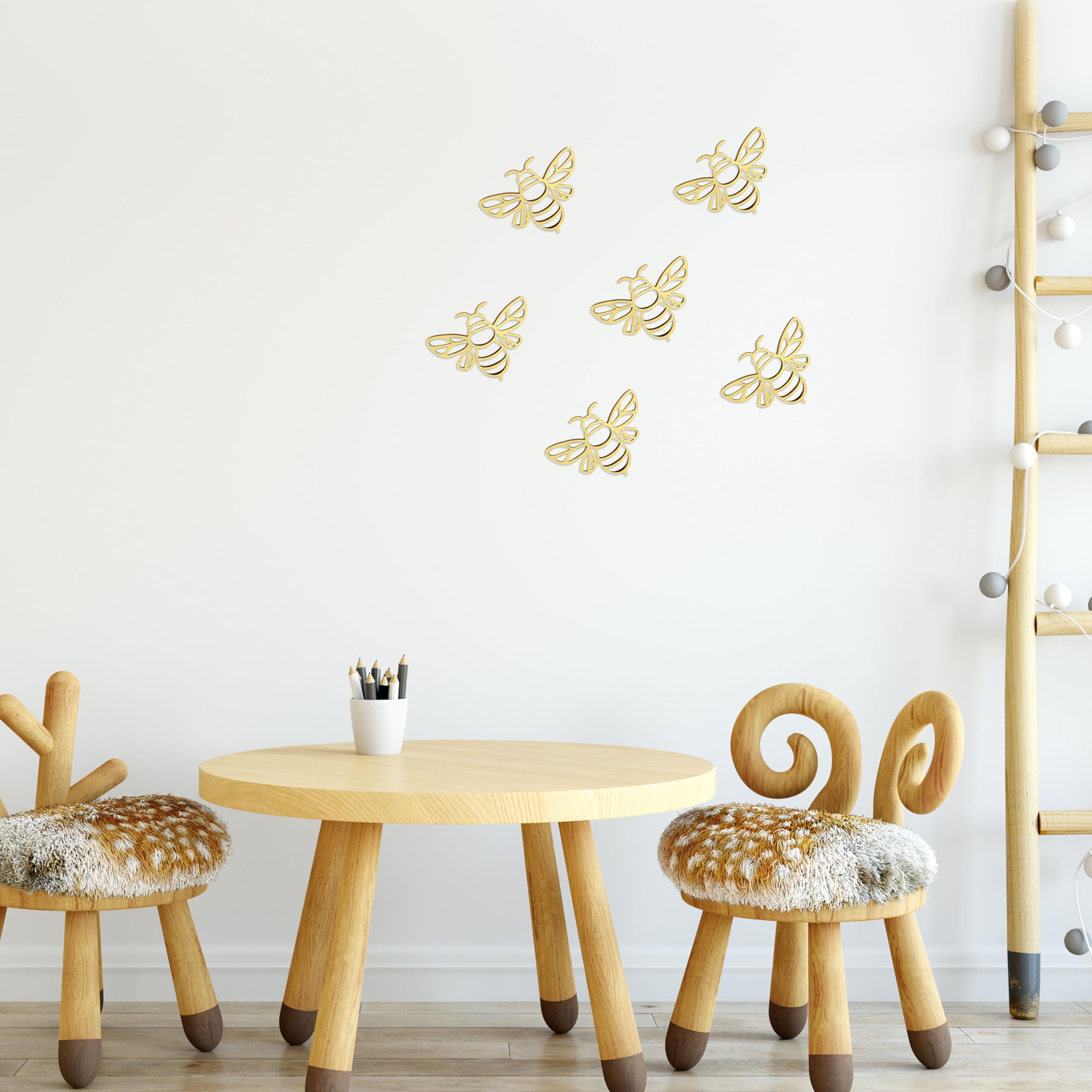 Noxozoqm versatile bee decor complements living rooms, bedrooms, bathrooms, and offices beautifully