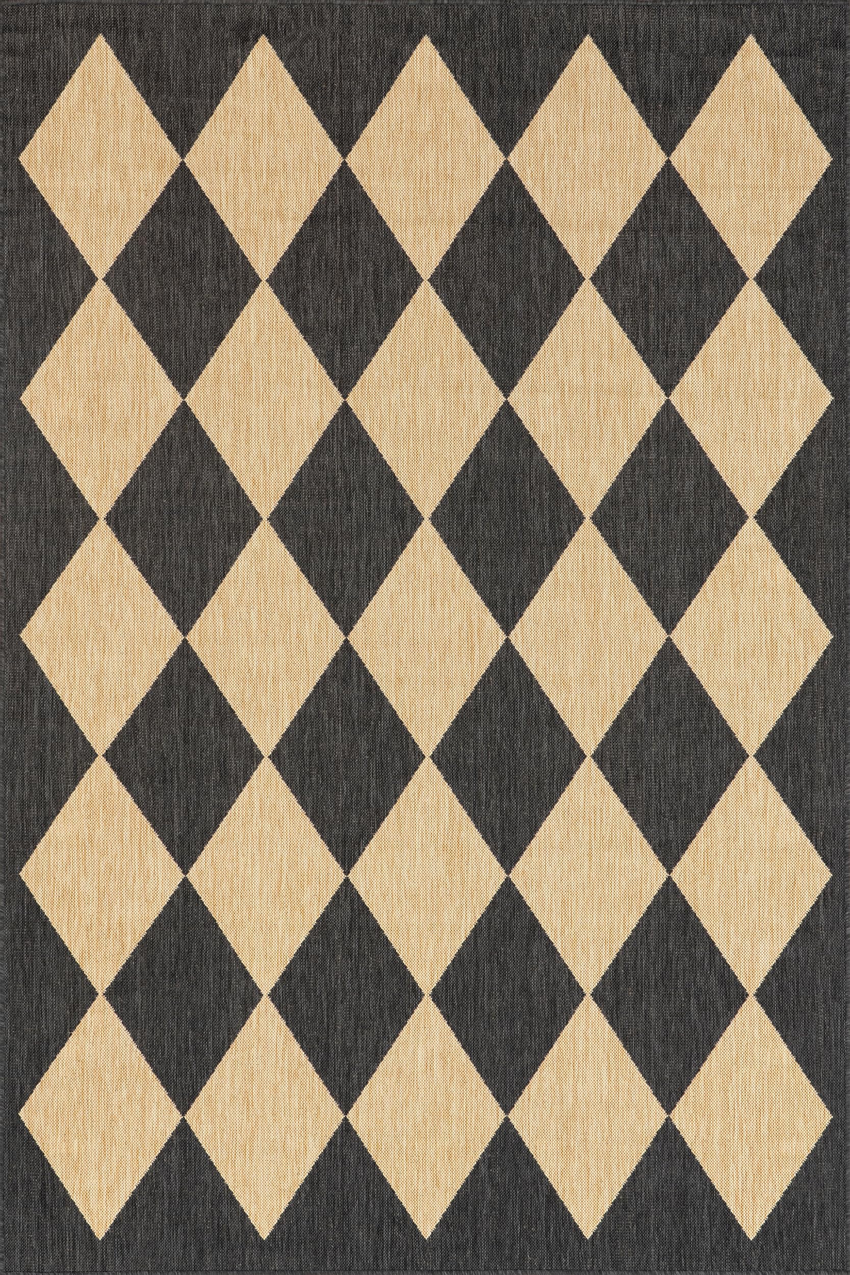 nuLOOM Sabina Diamond Trellis living room setup adds easy care style to high traffic spaces.