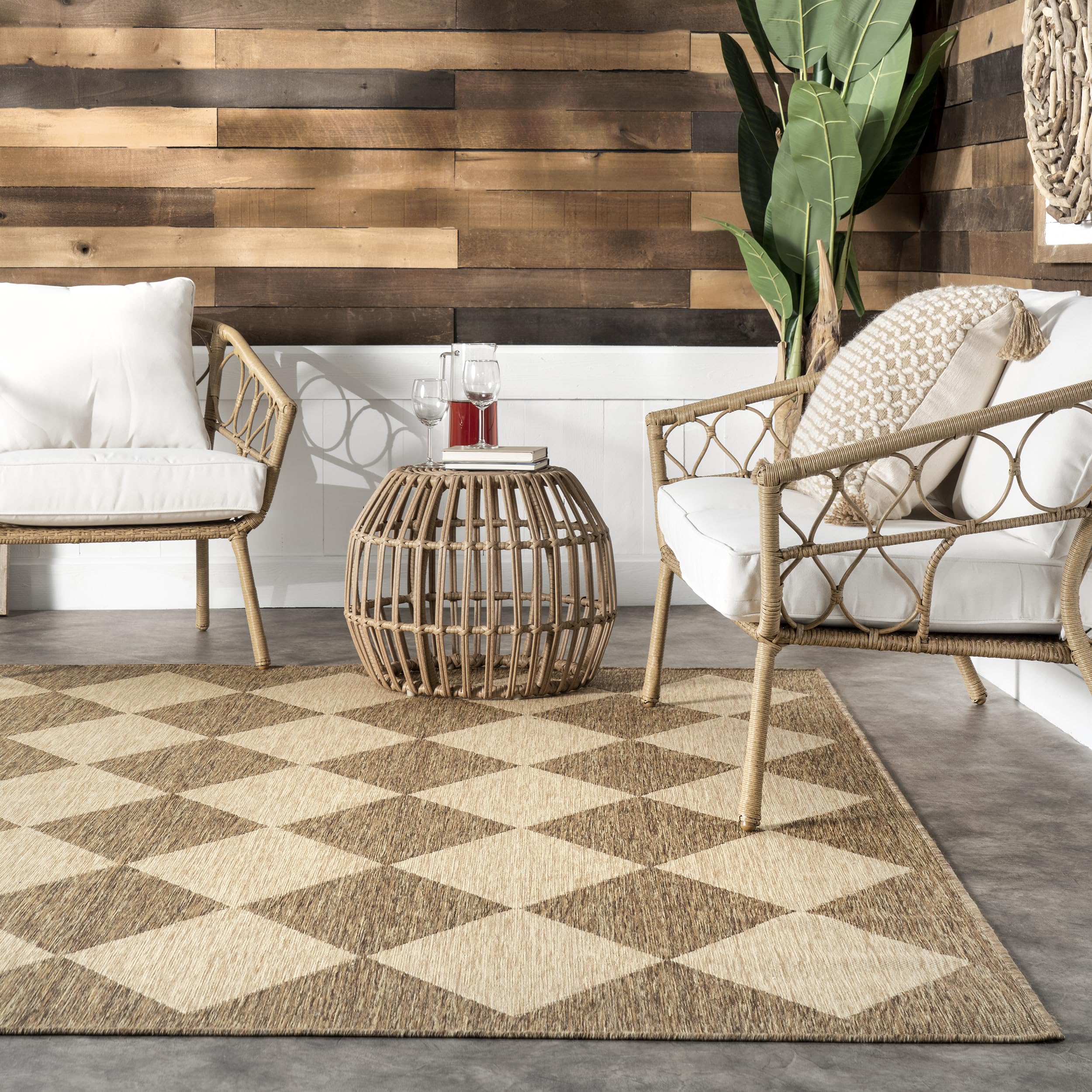 nuLOOM Sabina low-pile construction supports easy cleaning.