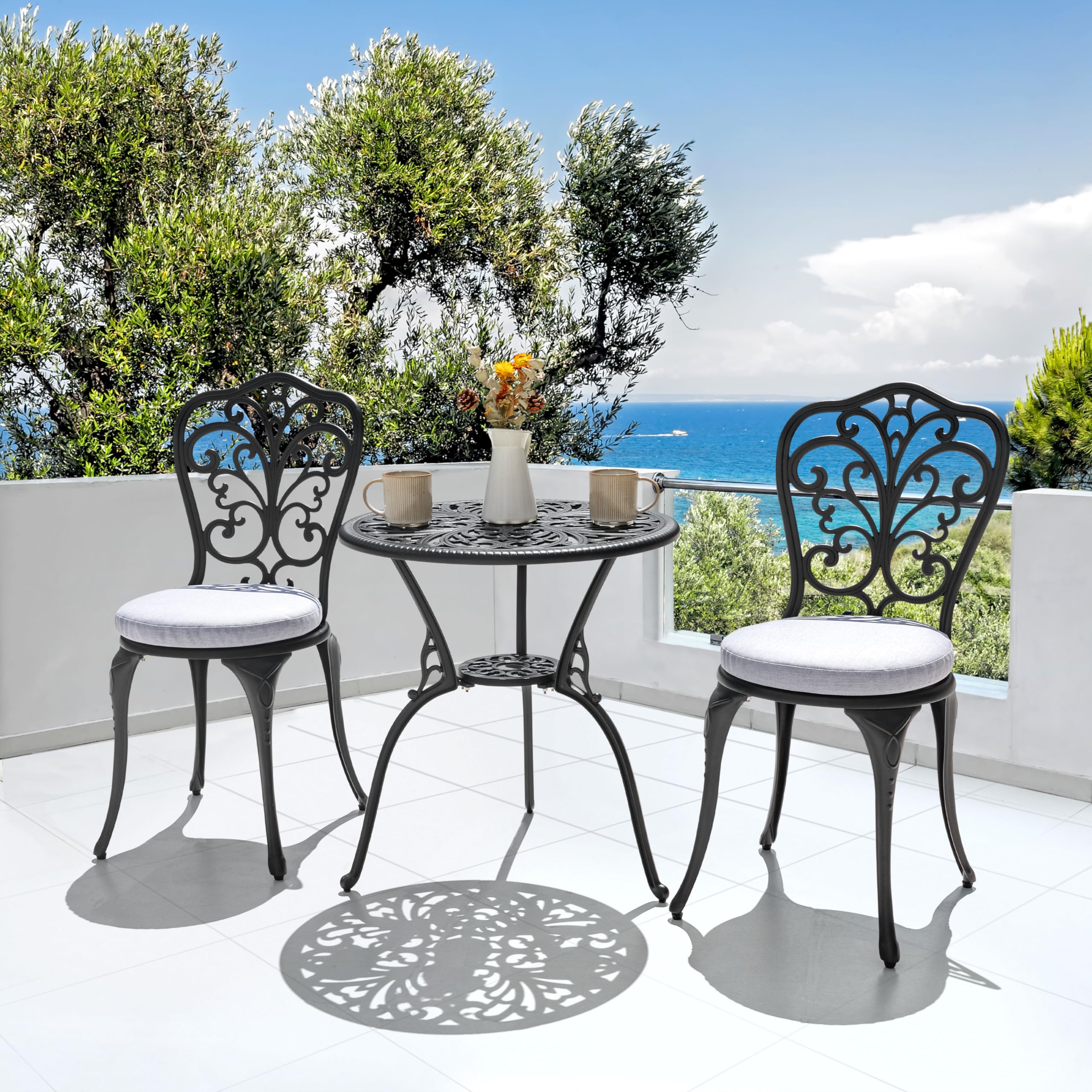 NUU GARDEN round table with umbrella hole provides shade
