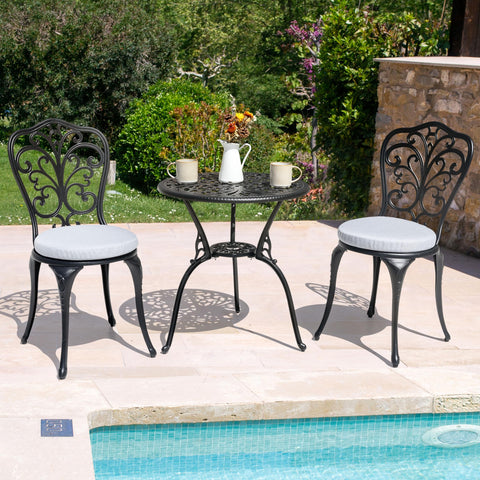 NUU GARDEN sturdy table legs add a secure, stylish base