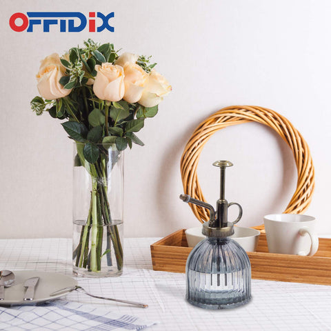 OFFIDIX Fine mist nozzle delivers even coverage on leaves.