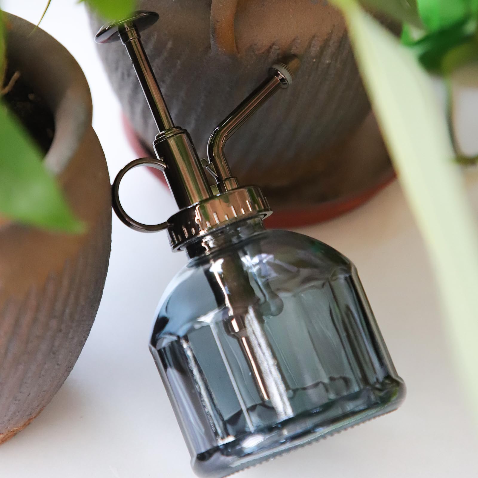 OFFIDIX glass plant spray bottle suitable for indoor and outdoor misting tasks.