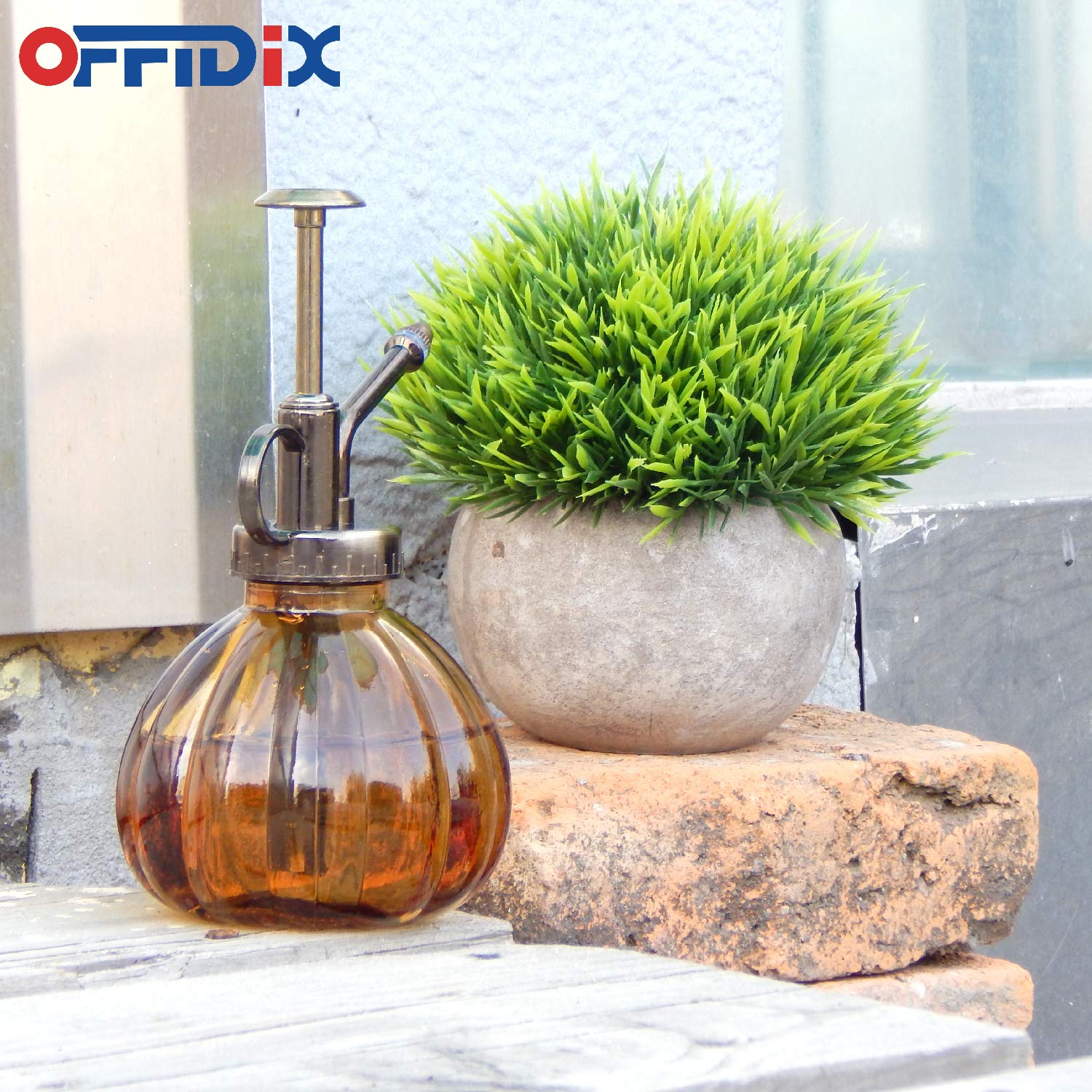OFFIDIX ring-finger holder enhances easy spraying during tasks.