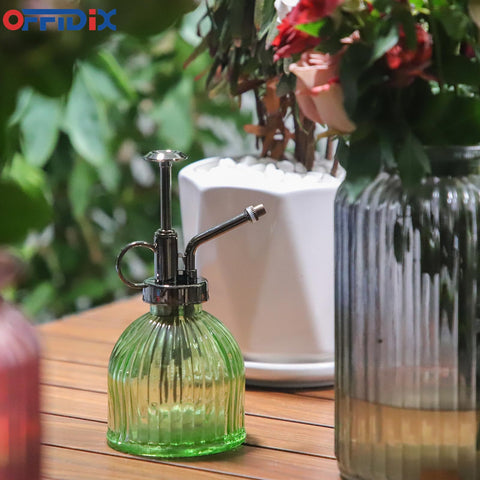 Small indoor plants watering can from OFFIDIX for delicate spritzing