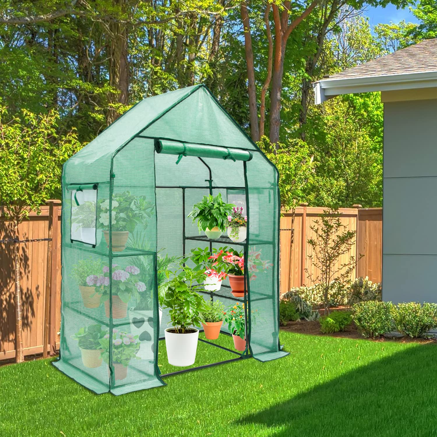 Ohuhu portable design simplifies moving the greenhouse between spots.