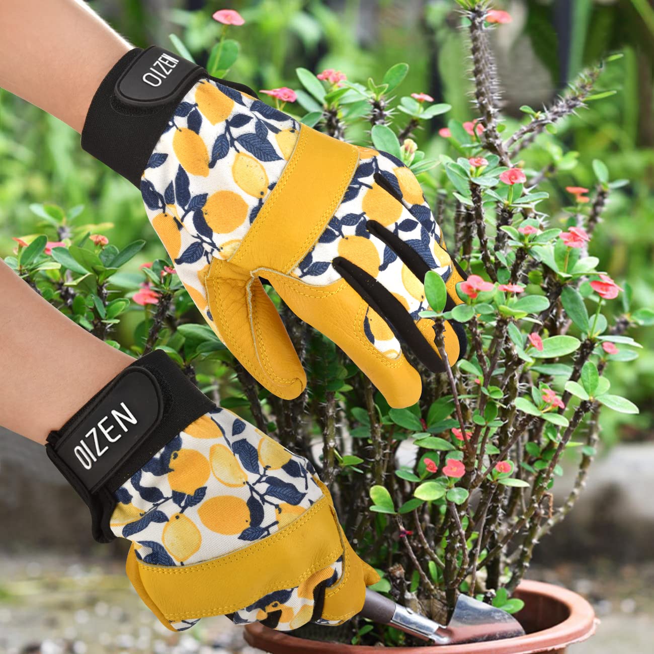 OIZEN gloves touch screen compatible for phone use while gardening.