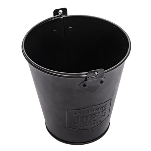 Oklahoma Joe's Drip Bucket with weather-resistant coating withstands outdoor conditions.